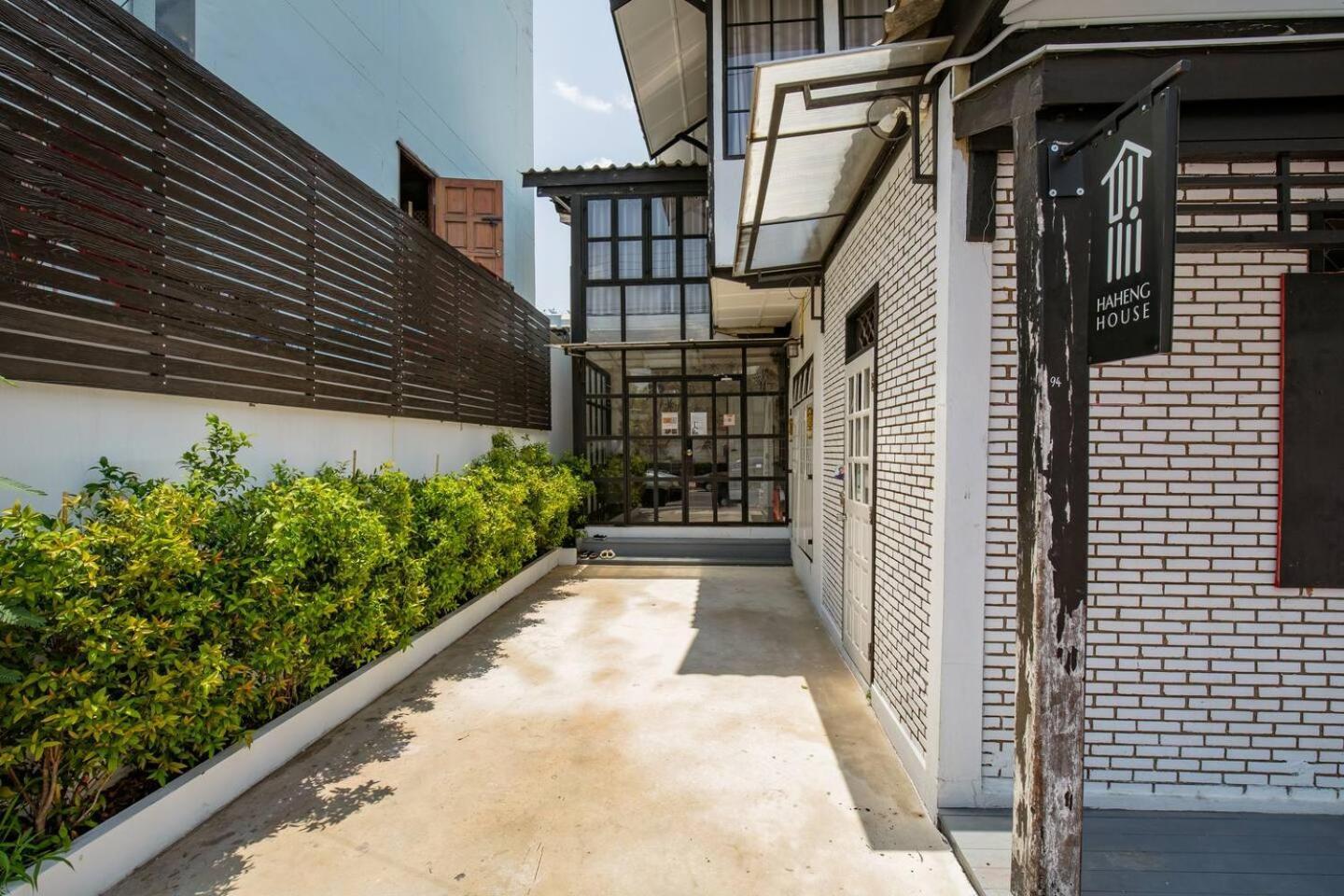 Haheng House Hotel Bangkok Exterior photo